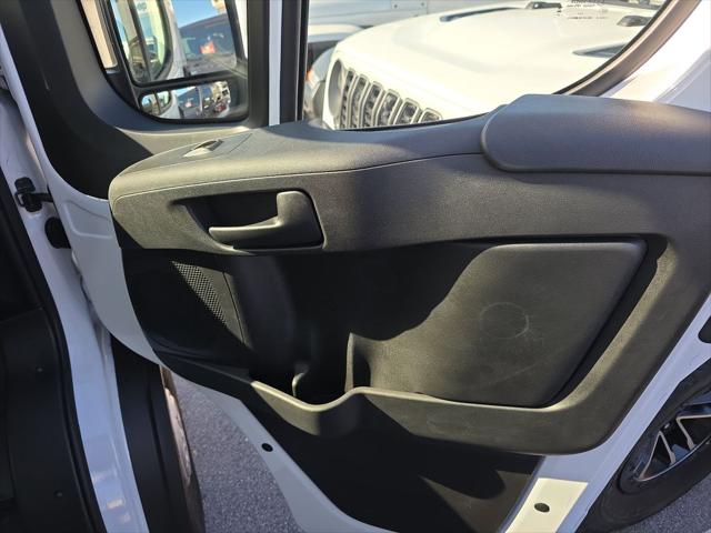 2026 Ram ProMaster Cargo Van Tradesman Low Roof 136" WB w/Pass Seat