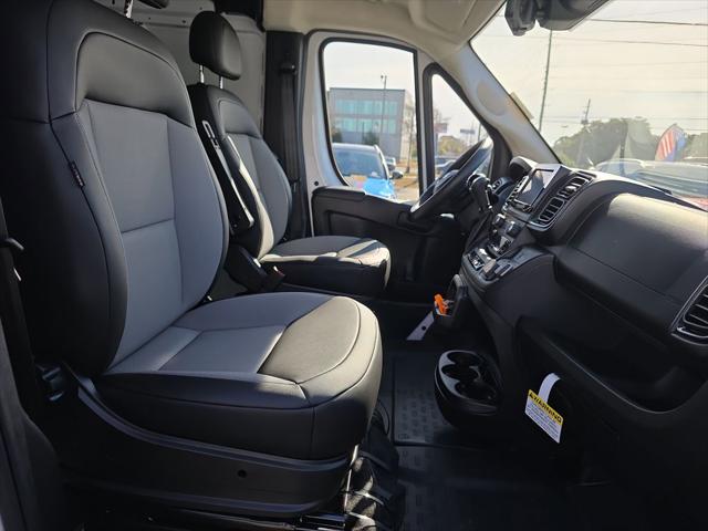 2026 Ram ProMaster Cargo Van Tradesman Low Roof 136" WB w/Pass Seat