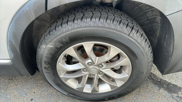 2019 Hyundai Santa Fe SE