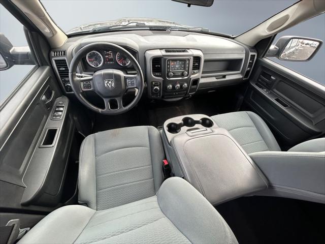2017 Ram 1500 Express Crew Cab 4x4 5'7" Box