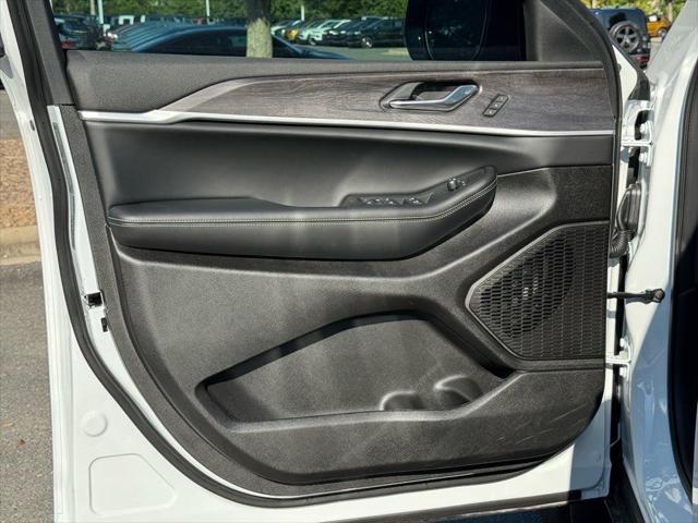 2025 Jeep Grand Cherokee L Limited 4x4