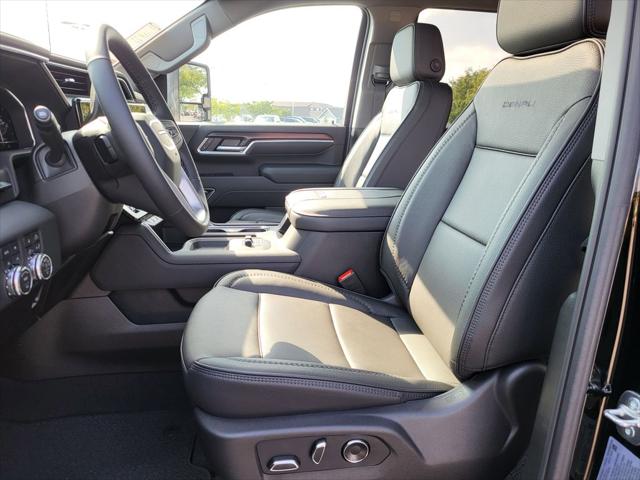2025 GMC Sierra 2500HD 4WD Crew Cab Standard Bed Denali