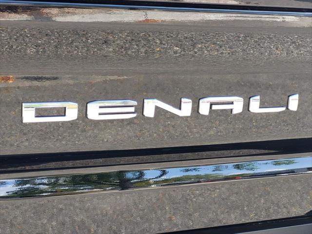 2025 GMC Sierra 2500HD 4WD Crew Cab Standard Bed Denali
