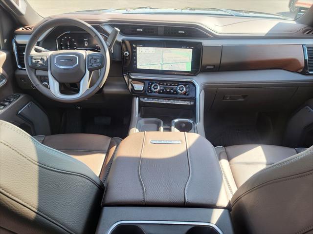 2025 GMC Sierra 3500HD 4WD Crew Cab Standard Bed Denali