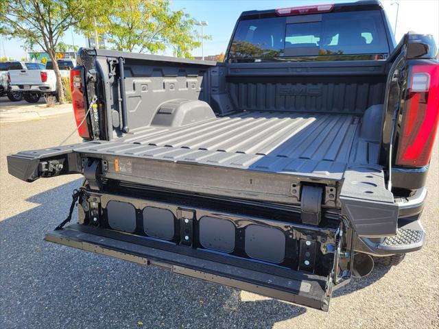 2025 GMC Sierra 3500HD 4WD Crew Cab Standard Bed Denali