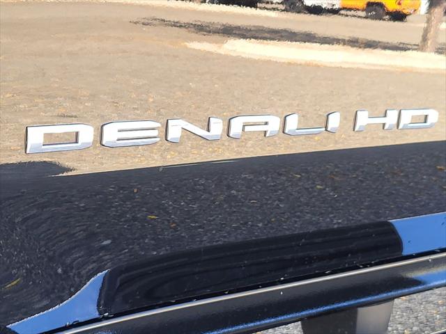 2025 GMC Sierra 3500HD 4WD Crew Cab Standard Bed Denali