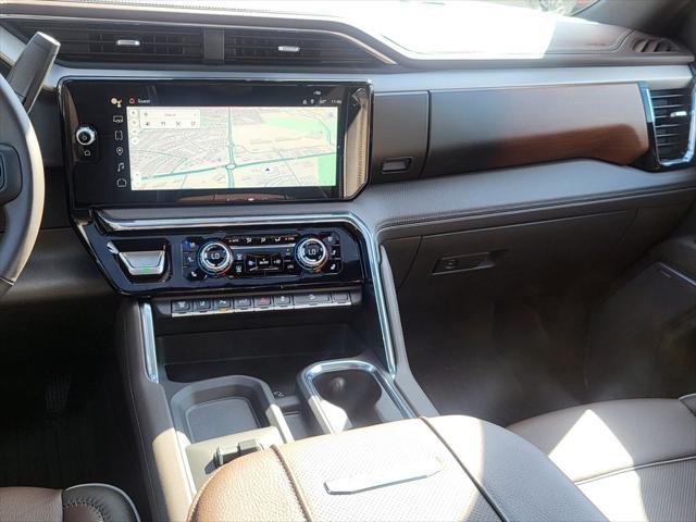 2025 GMC Sierra 3500HD 4WD Crew Cab Standard Bed Denali