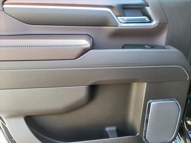 2025 GMC Sierra 3500HD 4WD Crew Cab Standard Bed Denali