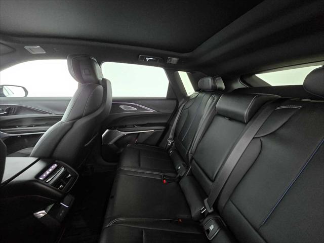2026 Cadillac iQ V-Series w/1SV