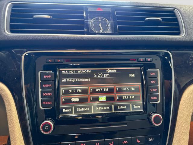 2015 Volkswagen Passat 1.8T SEL Premium