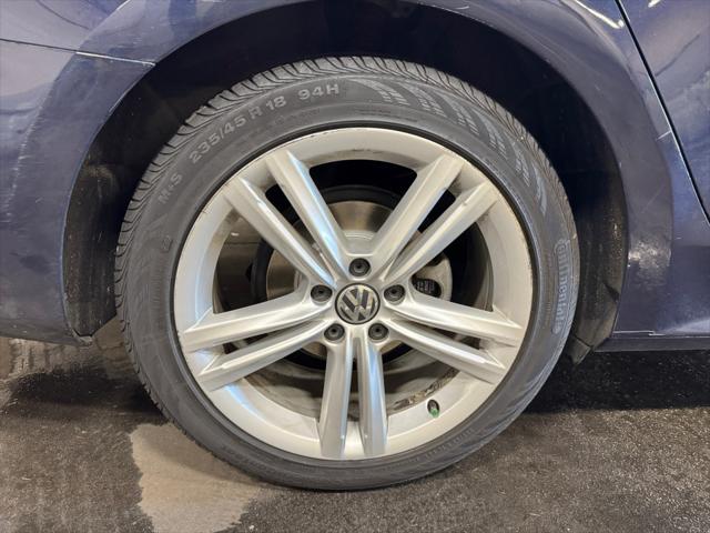 2015 Volkswagen Passat 1.8T SEL Premium