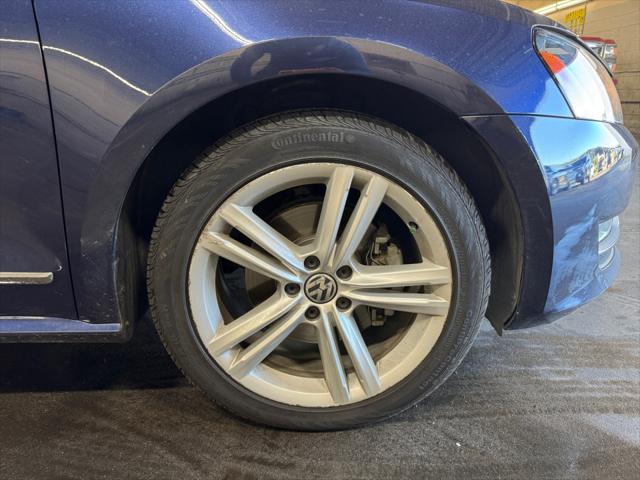 2015 Volkswagen Passat 1.8T SEL Premium