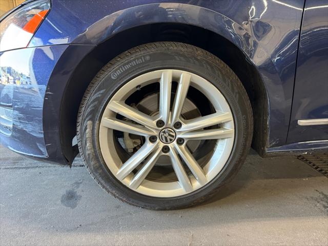 2015 Volkswagen Passat 1.8T SEL Premium