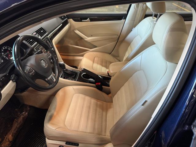2015 Volkswagen Passat 1.8T SEL Premium