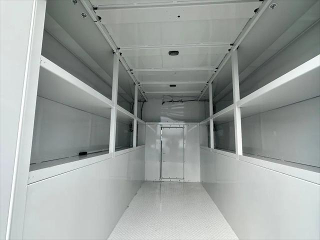 2025 GMC Savana Cutaway Work Van