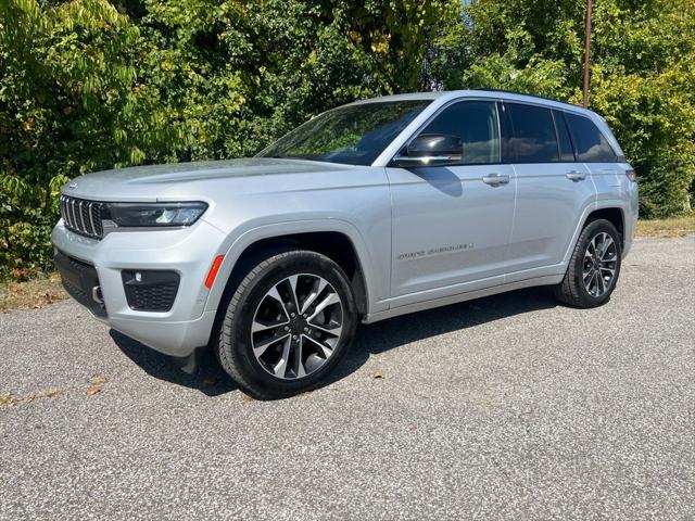 2022 Jeep Grand Cherokee Overland 4x4 2022 Jeep Grand Cherokee Overland 4x4