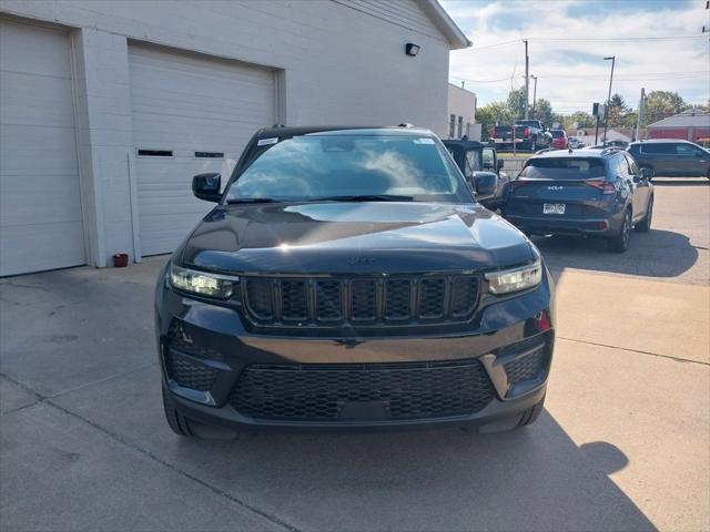 2025 Jeep Grand Cherokee GRAND CHEROKEE ALTITUDE 4X4 2025 Jeep Grand Cherokee GRAND CHEROKEE ALTITUDE 4X4