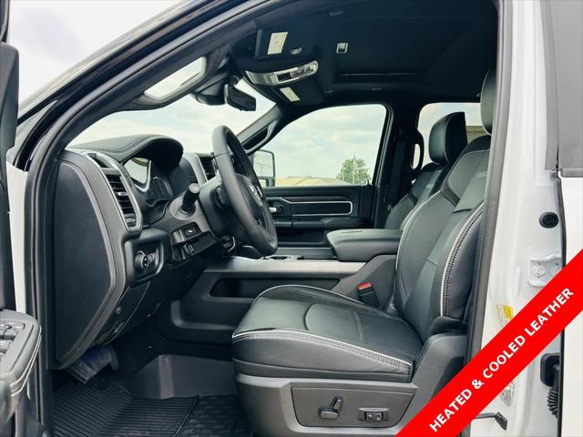 2025 RAM Ram 3500 RAM 3500 LARAMIE CREW CAB 4X4 64 BOX