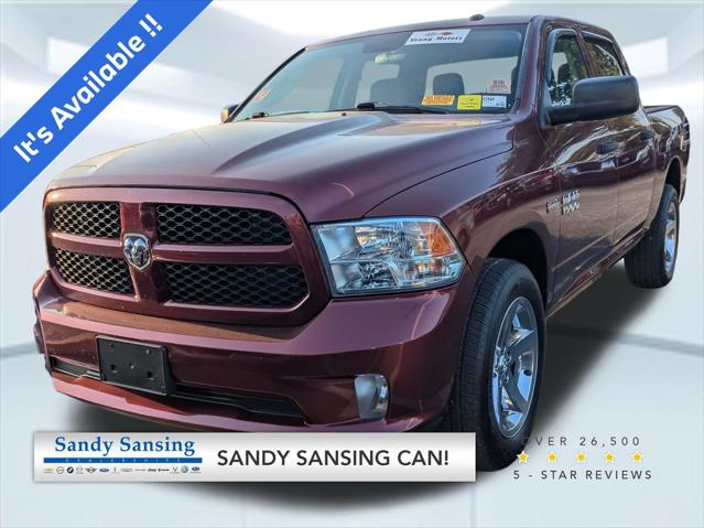 2017 RAM 1500 Express Crew Cab 4x4 57 Box