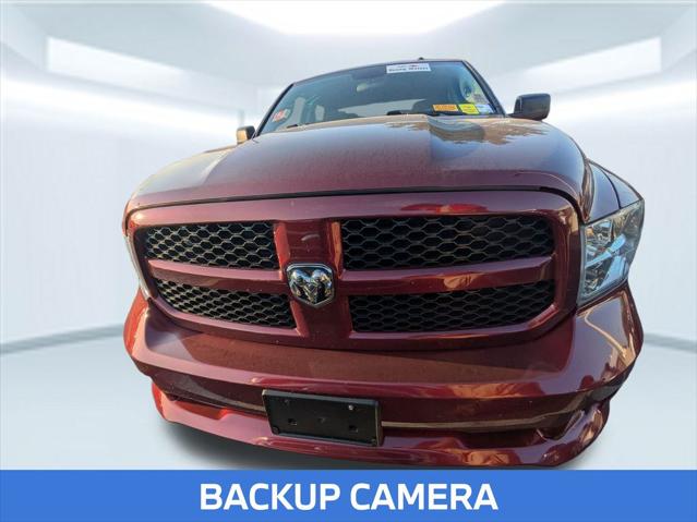 2017 RAM 1500 Express Crew Cab 4x4 57 Box