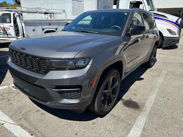 2023 Jeep Grand Cherokee Altitude 4x2