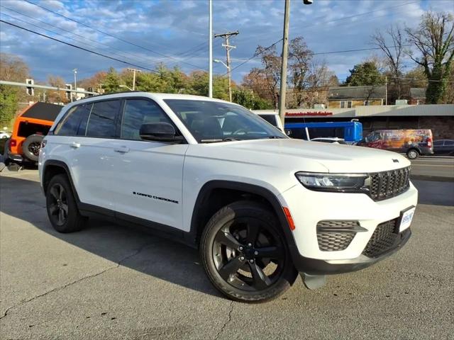 2023 Jeep Grand Cherokee Altitude 4x4 2023 Jeep Grand Cherokee Altitude 4x4