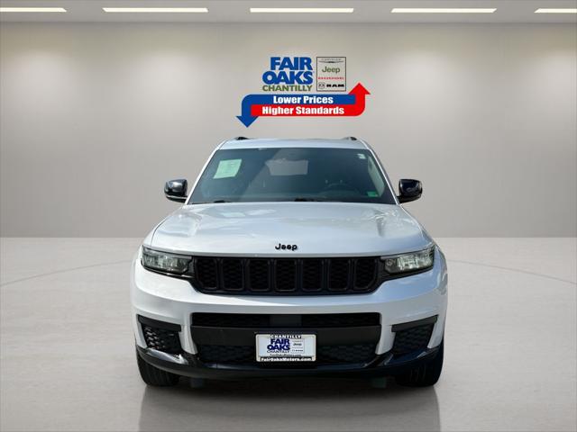 2022 Jeep Grand Cherokee L Altitude 4x4 2022 Jeep Grand Cherokee L Altitude 4x4