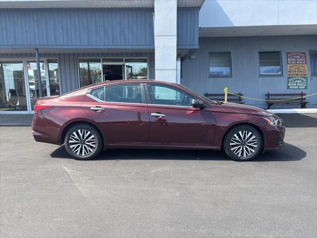 2024 Nissan Altima SV FWD