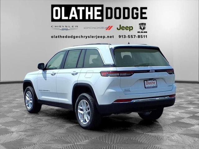 2025 Jeep Grand Cherokee GRAND CHEROKEE LAREDO X 4X4