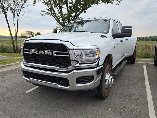 2024 RAM 3500 Tradesman Crew Cab 4x4 8 Box