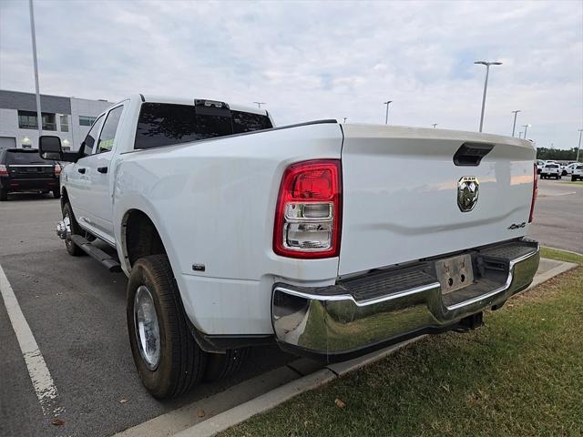 2024 RAM 3500 Tradesman Crew Cab 4x4 8 Box