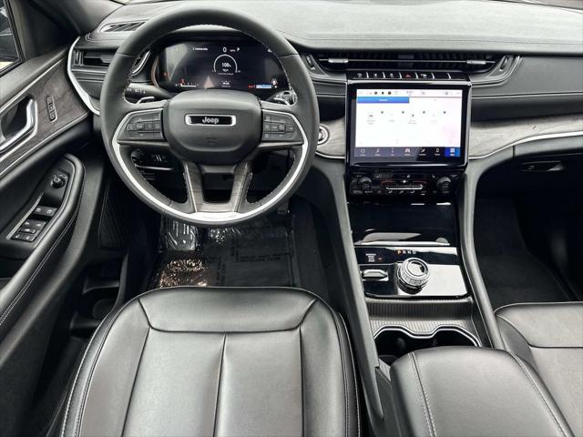 2025 Jeep Grand Cherokee Limited 4x4 2025 Jeep Grand Cherokee Limited 4x4