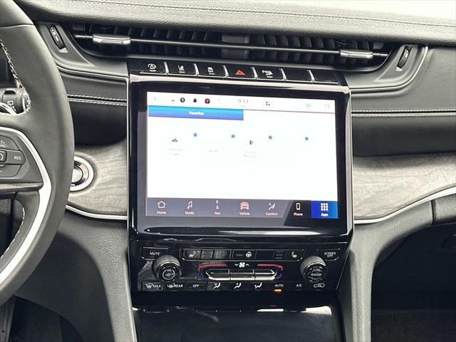 2025 Jeep Grand Cherokee Limited 4x4 2025 Jeep Grand Cherokee Limited 4x4