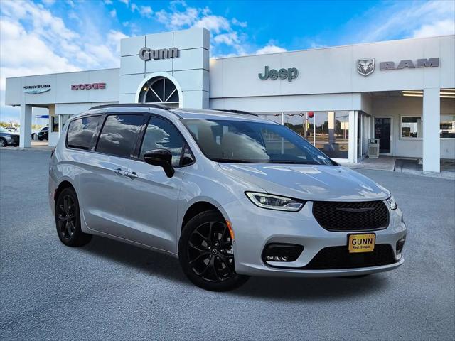 2026 Chrysler Pacifica Limited for sale in Seguin, TX