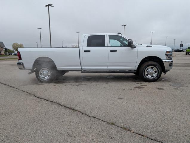 2025 RAM 2500 Tradesman Crew Cab 4x4 8 Box