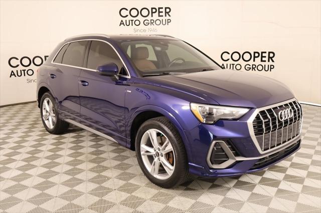 2022 Audi Q3 Premium 45 TFSI S line quattro Tiptronic 2022 Audi Q3 Premium 45 TFSI S line quattro Tiptronic