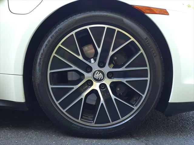 2023 Porsche Taycan Standard