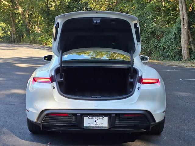 2023 Porsche Taycan Standard