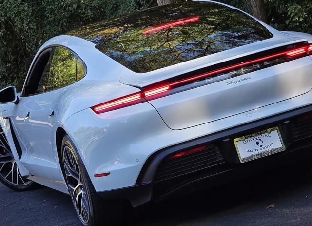 2023 Porsche Taycan Standard