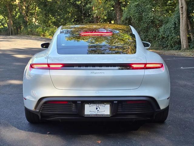 2023 Porsche Taycan Standard