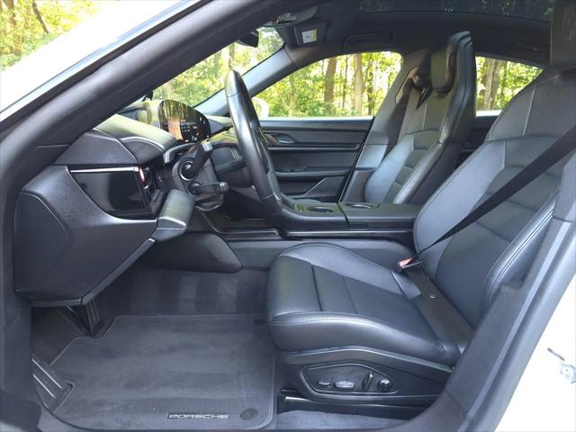 2023 Porsche Taycan Standard