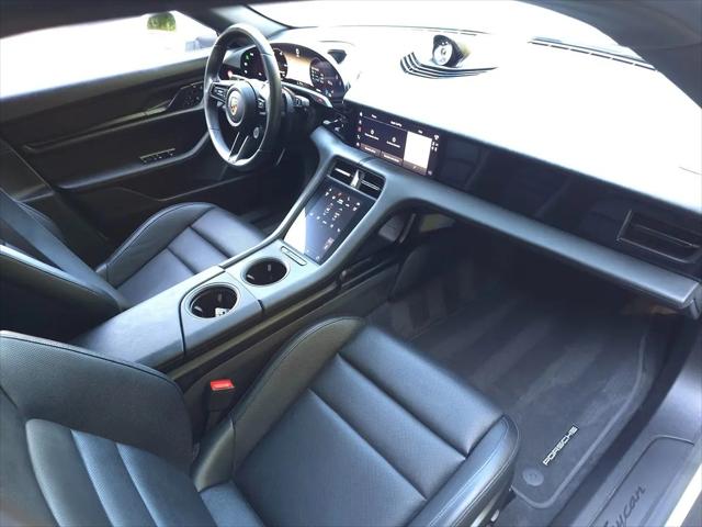 2023 Porsche Taycan Standard