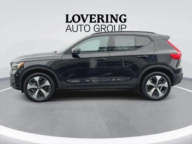 2026 Volvo XC40 Plus, B5 AWD Gas (mild hybrid), Dark