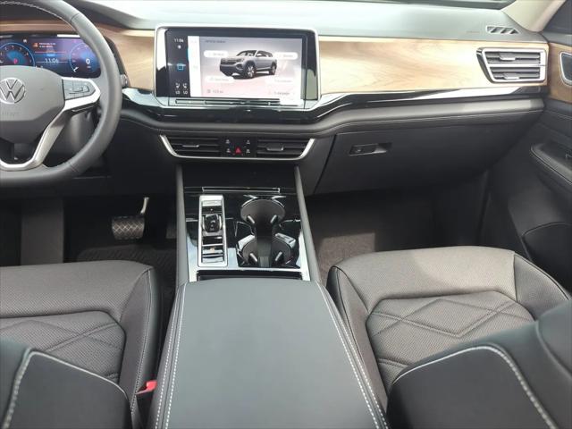 2026 Volkswagen Atlas SE with Technology