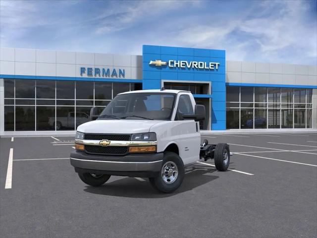 2025 Chevrolet Express Cutaway Work Van