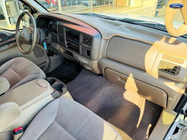 2000 Ford Excursion XLT