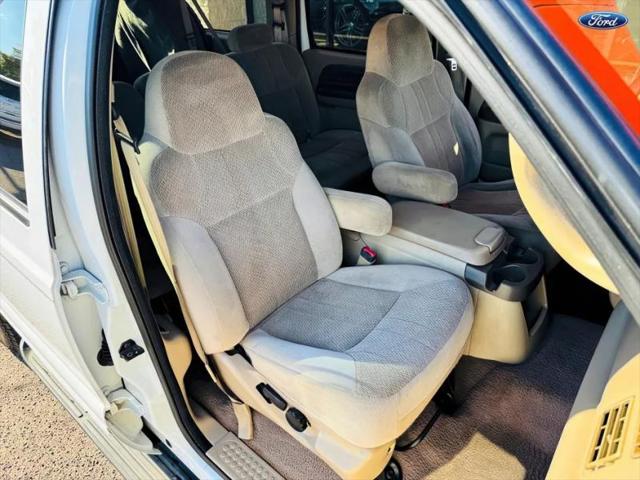 2000 Ford Excursion XLT