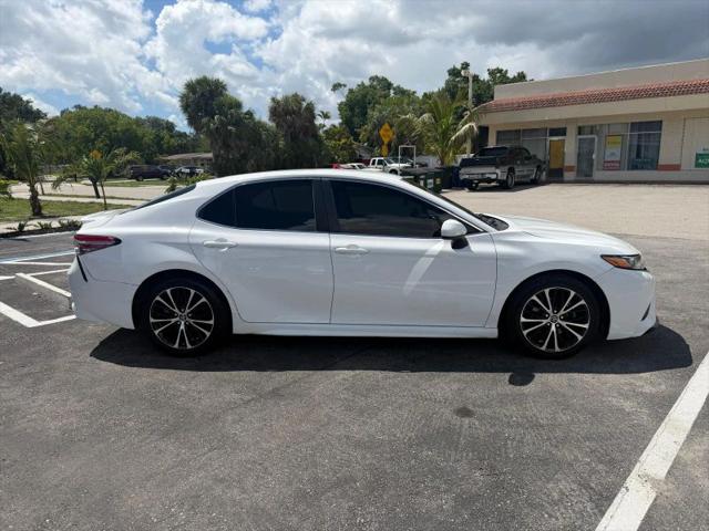 2018 Toyota Camry SE
