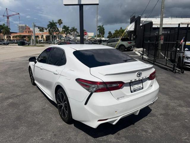 2018 Toyota Camry SE