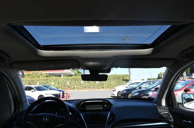 2017 Acura MDX w/Advance Package